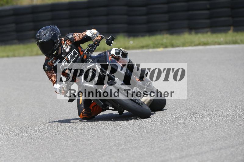 /27 12.06.2025 Ducati Schweiz Trackday Warmup  ADR/gruen-vert/27